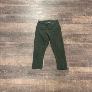 No Bull Heather Green Capris Workout Leggings Size Small